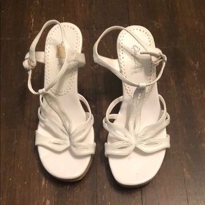 White heels sandals